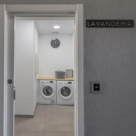 Apartment Xpce Urban 9 Skyline - Parking Free